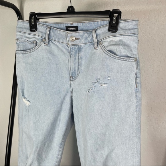 EXPRESS 2021 Mid Rise 90’s Ankle Boot Light Wash Destroyed Jeans - Picture 4 of 9